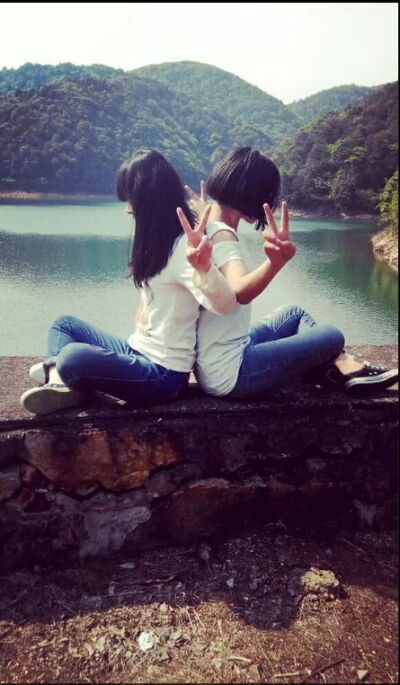  没有不开心却没有很快乐