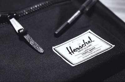 #Herschel#漂泊、探索、流浪、行走，我们背着它回到自然。 ——Herschel Supply Co.