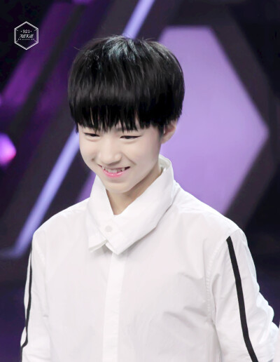 #王俊凯##TFBOYS# #TFBOYS王俊凯# 20140520快乐大本营录制cr：AllKill0921