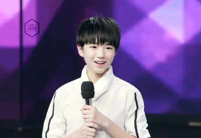 #王俊凯##TFBOYS# #TFBOYS王俊凯# 20140520快乐大本营录制cr：AllKill0921