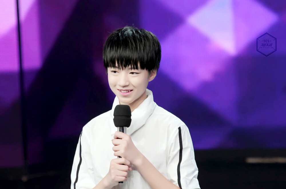 #王俊凯##TFBOYS# #TFBOYS王俊凯# 20140520快乐大本营录制cr：AllKill0921