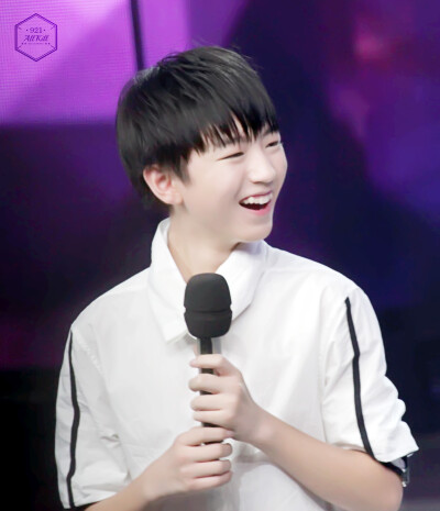 #王俊凯##TFBOYS# #TFBOYS王俊凯# 20140520快乐大本营录制cr：AllKill0921