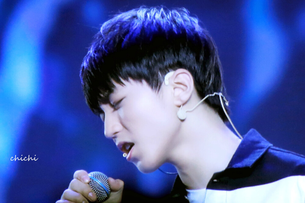 #王俊凯# #TFBOYS王俊凯# #TFBOYS# 150411第三届音悦V榜 cr：方痴痴