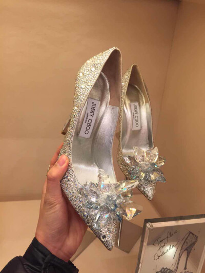 jimmy Choo 水晶鞋