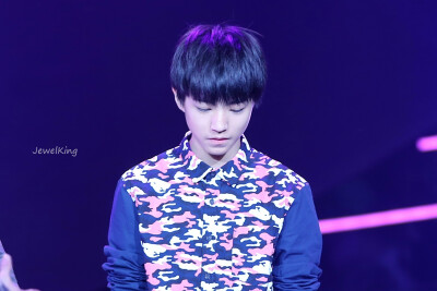 #王俊凯# #TFBOYS王俊凯# #TFBOYS# 150212湖南小年夜彩排 cr:JewelKing0921