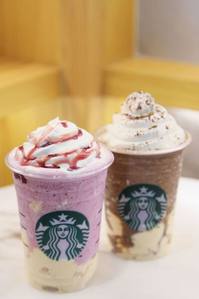 感覺初夏意式風情! Starbucks 推出馥莓意式奶凍同特濃朱古力咖啡意式奶凍兩款星冰樂, 喜歡panna cotta既你, 要試試啦!