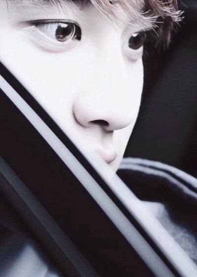 #EXO D.O. 眼睛美爆了