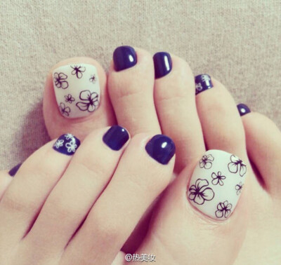 夏天就要有个漂亮的脚趾甲