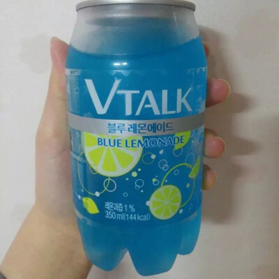 Vtalk蓝色柠檬水,最爱这种好看的瓶瓶罐罐了