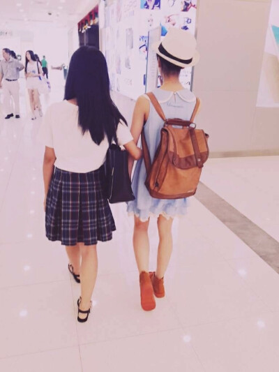 拍摄女战士 小清新 我们也来一张背影