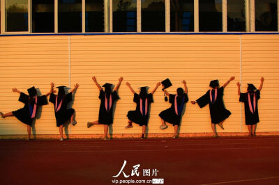 毕业照就这么拍