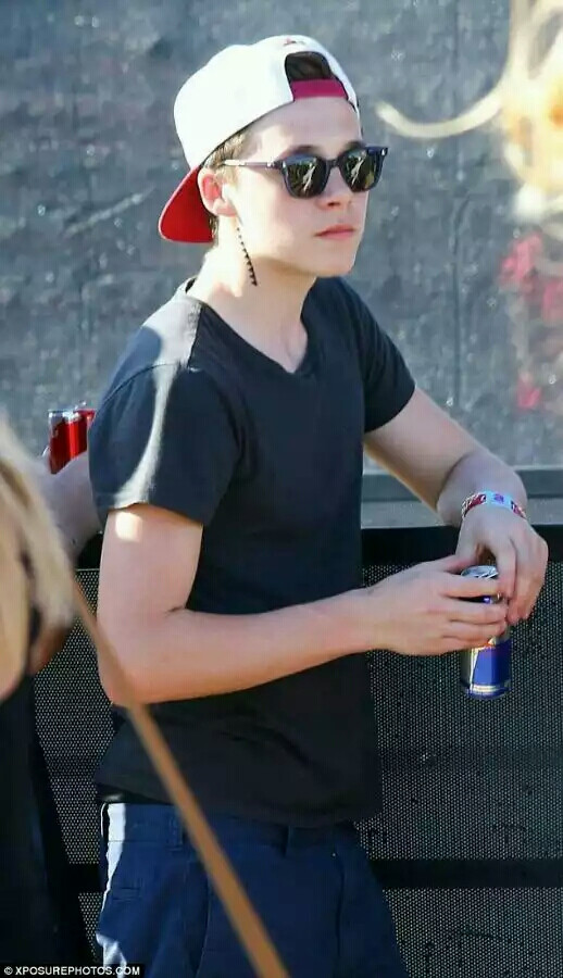 Brooklyn Beckham 布鲁克林贝克汉姆