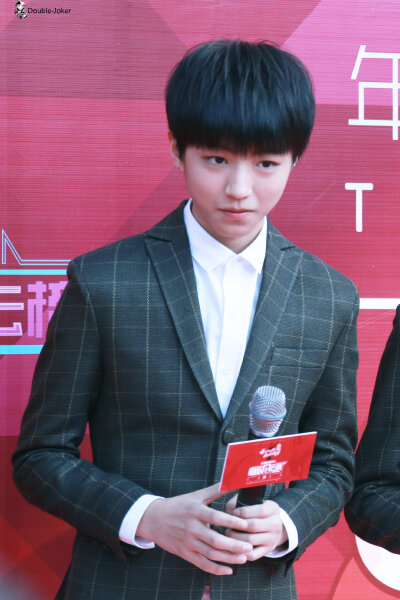 TFBOYS王俊凯 2015.04.13 第15届音乐风云榜年度盛典红毯现场。