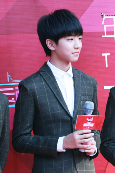 TFBOYS王俊凯 2015.04.13 第15届音乐风云榜年度盛典红毯现场。