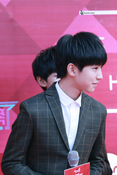 TFBOYS王俊凯 2015.04.13 第15届音乐风云榜年度盛典红毯现场。