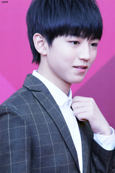 TFBOYS王俊凯 2015.04.13 第15届音乐风云榜年度盛典红毯现场。