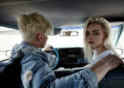 Lucky Blue Smith 与姐姐 Pyper America 一起登上 Ksubi 2015秋冬广告片。