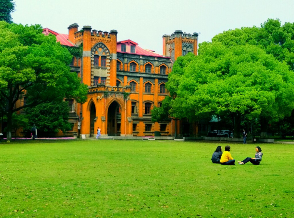 苏州大学