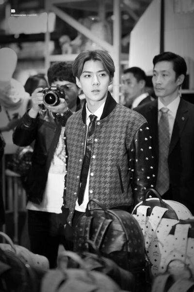 吴世勋 141024 VOGUE MCM FASHION'S NIGHT OUT