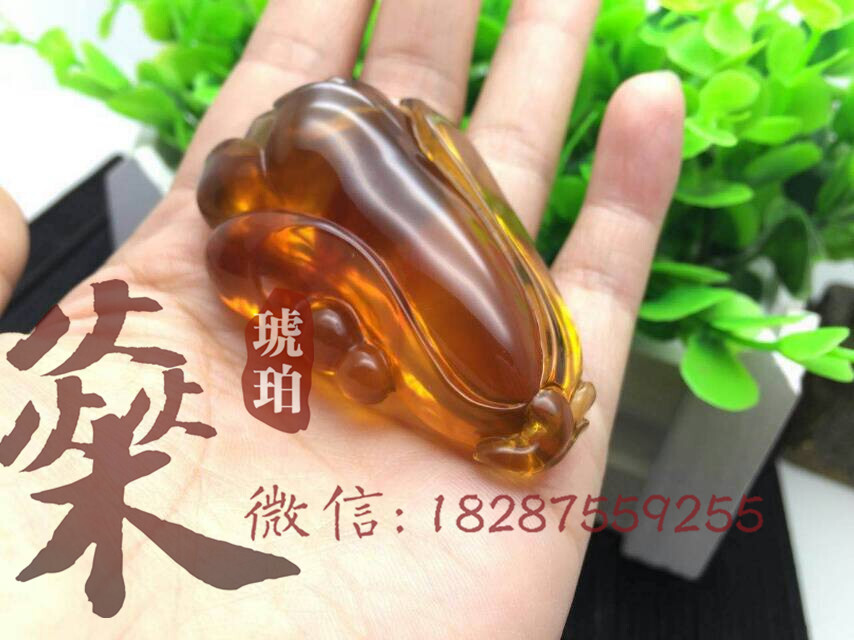 缅甸琥珀 燊琥珀 金棕兰花吊坠 毛衣链项链 重21.5g 尺寸42*62*21mm 无裂有微尘 欢迎微信来询！~