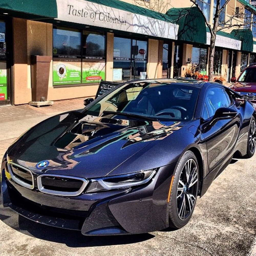 BMW i8