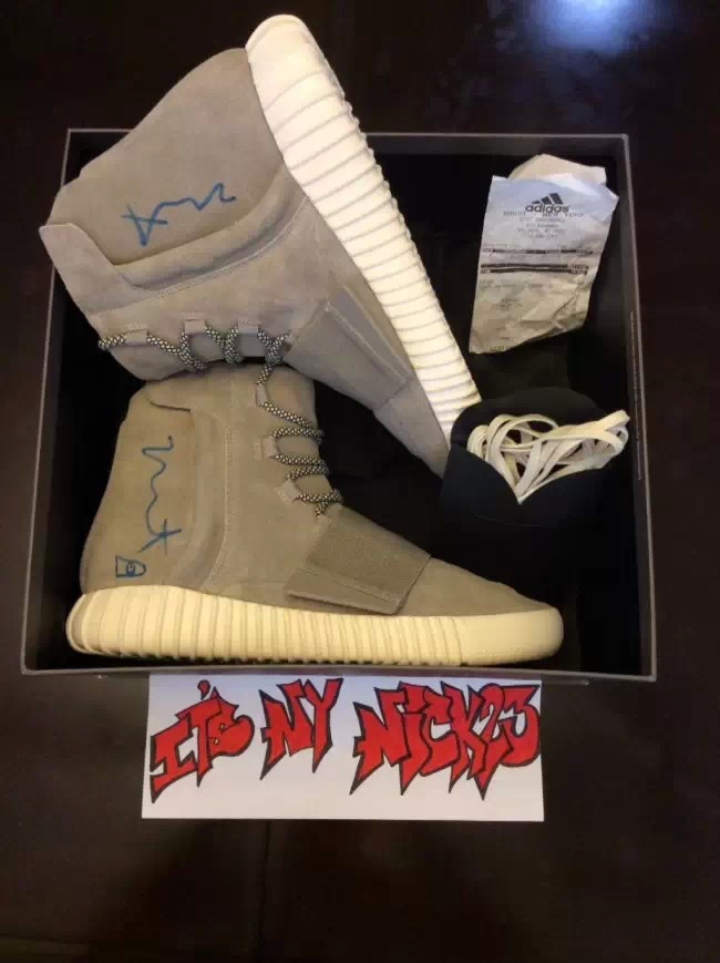 侃爷亲签 adidas Yeezy 750 Boost 一万美元起拍