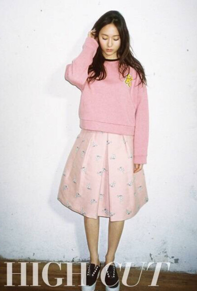 其实秀晶最不喜欢粉色了