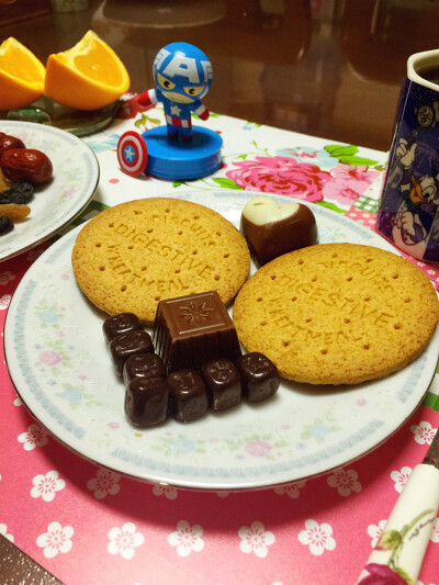 【粗麥消化餅+黑巧克力】