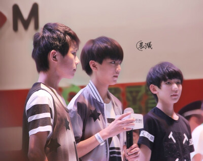 #王俊凯# #TFBOYS王俊凯# #TFBOYS# 20140801chinajoy cr logo