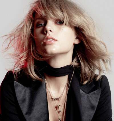 Taylor Swift in ELLE.