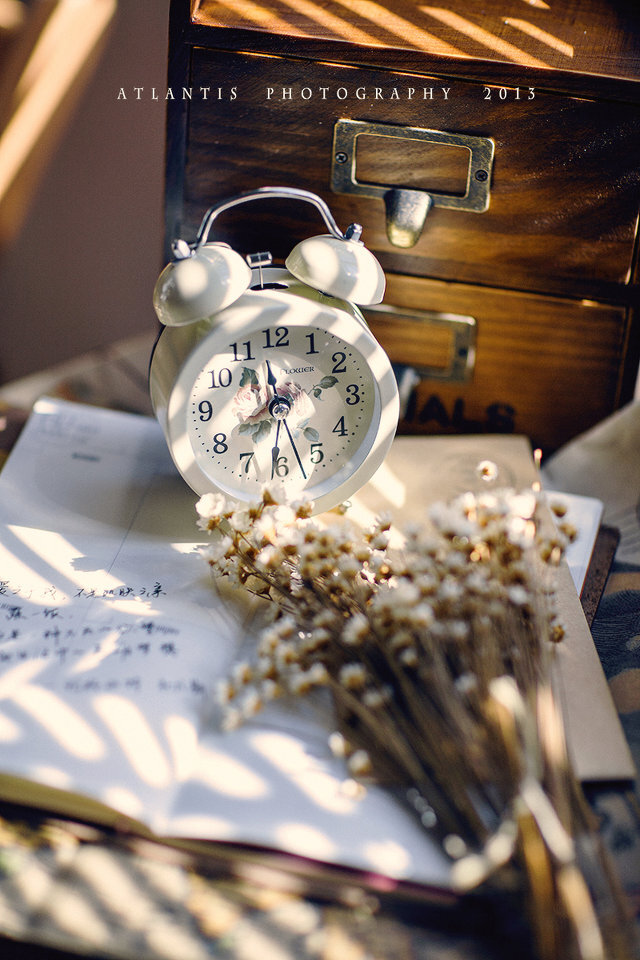 高清壁纸小清新时间的钟随记忆斑驳zz