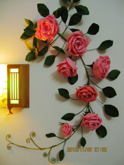 折纸花 在墙上也美美哒