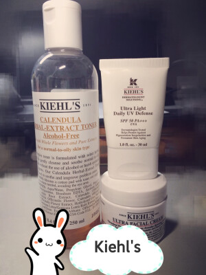 #安利好货#一直很喜欢Kiehl's家的产品~~金盏花水适合大油皮，干净清爽；防晒霜的防晒效果亲测有效，唯一不足的就是涂在脸上太白了←_←；高保湿面霜夏天用太油但秋冬季超级好用，强风干燥天什么的都不是问题，起皮了晚上睡觉前涂上厚厚一层第二天就又水水嫩嫩啦