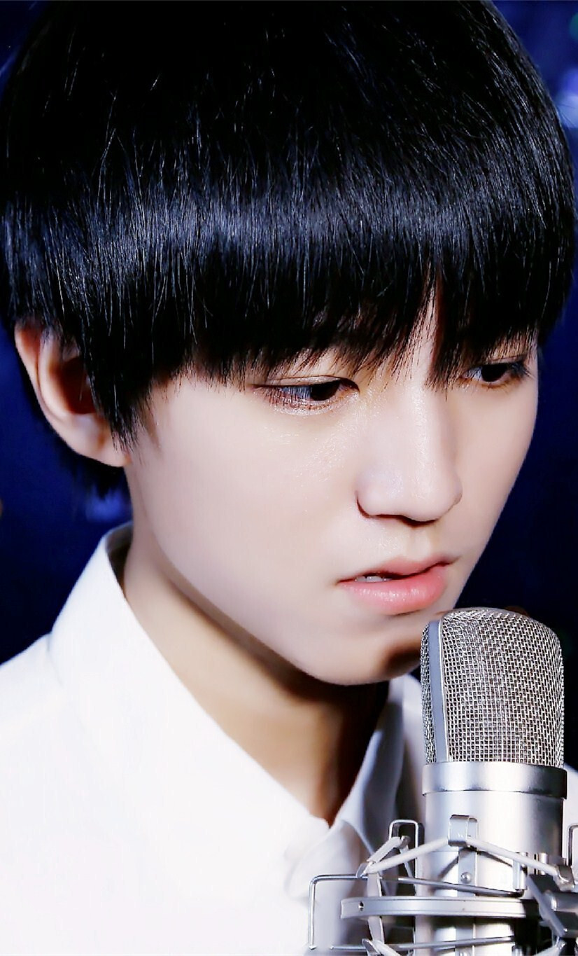 #王俊凯##tfboys王俊凯##tfboys#样单人live饭修cr：王牌奥利奥