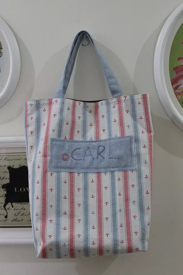 给仔仔的袋子。夏天的颜色。