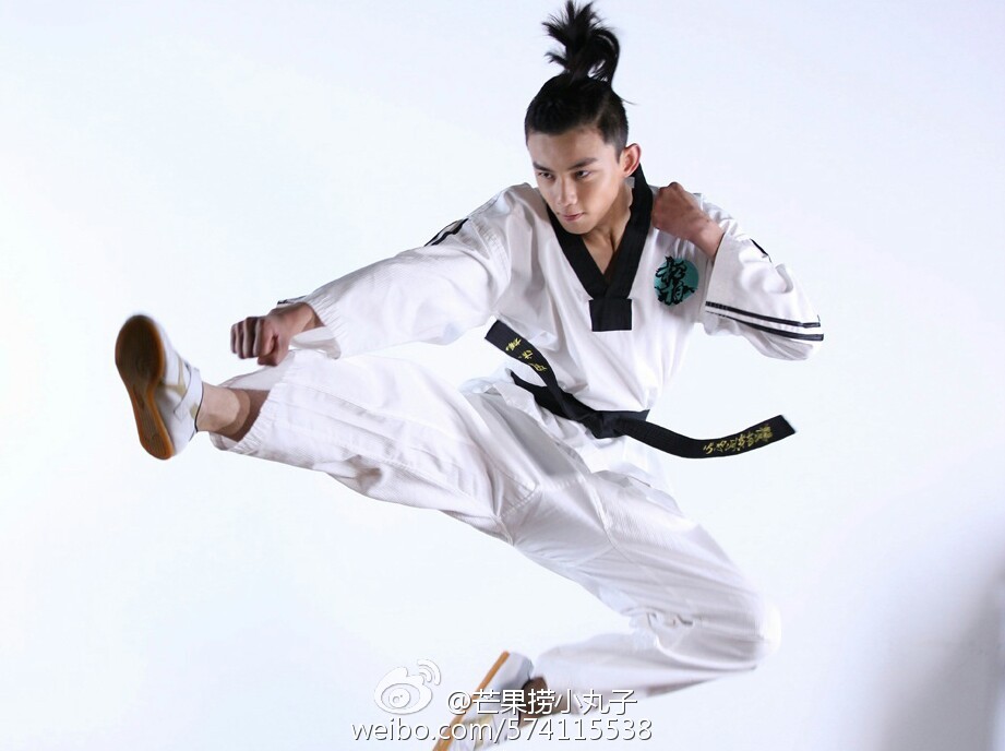 150512《旋风少女》海报，出处见logo，禁二改抹logo商用。