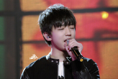 #王俊凯# #TFBOYS王俊凯# #TFBOYS# 141231江苏跨年 cr 王俊凯的宝妹 