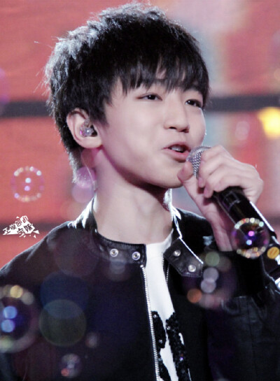 #王俊凯# #TFBOYS王俊凯# #TFBOYS# 141231江苏跨年 cr 王俊凯的宝妹 