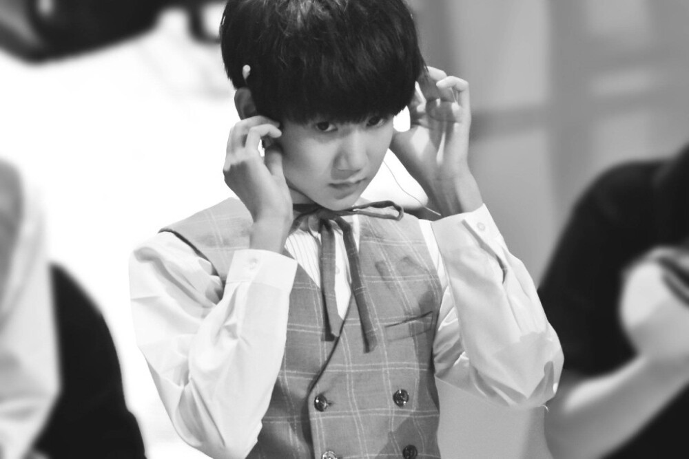 TFBOYS王源 140828 深圳年代秀 cr:ROY忆寒