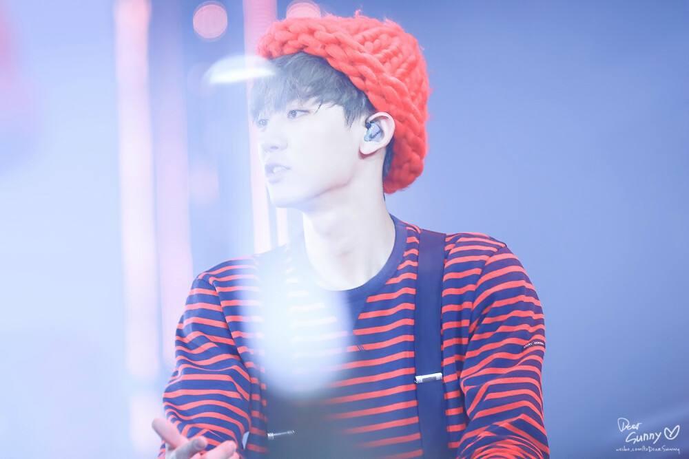 #朴燦烈 #EXO luxion√ 『cr. Dear Sunny』 — ♚.二轉請註,尊重原創。 (*ˉ︶ˉ*) 燦妮小紅帽♡♥