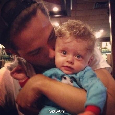 会带孩子的男人最可爱了