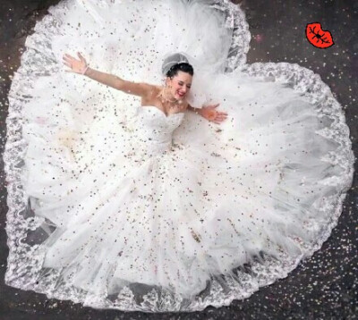 个人爱心婚纱