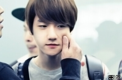 #EXO# 边伯贤# 美图# 手机壁纸#