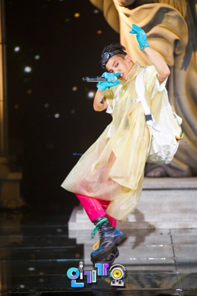 权志龙人气歌谣现场图