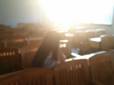 女生长发背影 模糊 意境头像