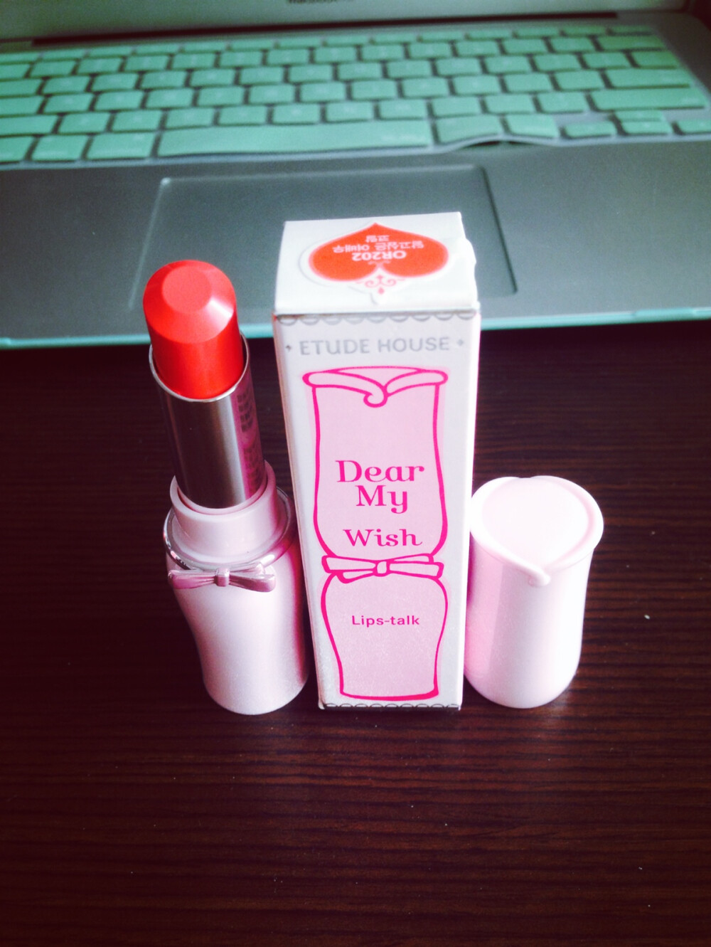 Etude House #202爱丽小屋Dear My Wish系列Orange 202色～最近楼主在看的韩剧【对我而言，可爱的她】中也出现了这星愿物语系列口红的身影，据说是能让人实现愿望的口红哟～