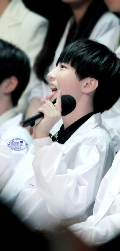 #王俊凯# #TFBOYS王俊凯# #TFBOYS# 150322快乐大本营 cr 慕翊MUYI