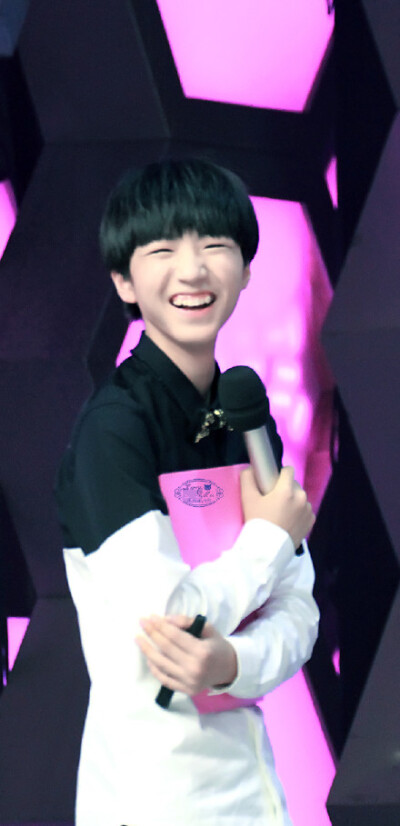 #王俊凯# #TFBOYS王俊凯# #TFBOYS# 150322快乐大本营 cr 慕翊MUYI