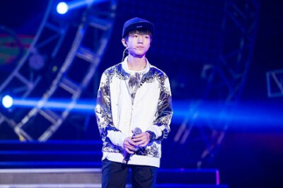 #王俊凯# #TFBOYS王俊凯# #TFBOYS# 音乐风云榜彩排饭修 cr 咕噜蘑菇汤