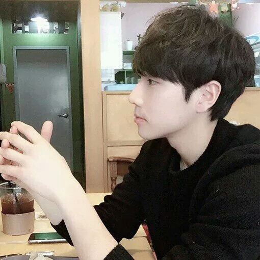 情侣头像 文明拿图保存图片别忘了随手点赞关注我哟！谢谢支持